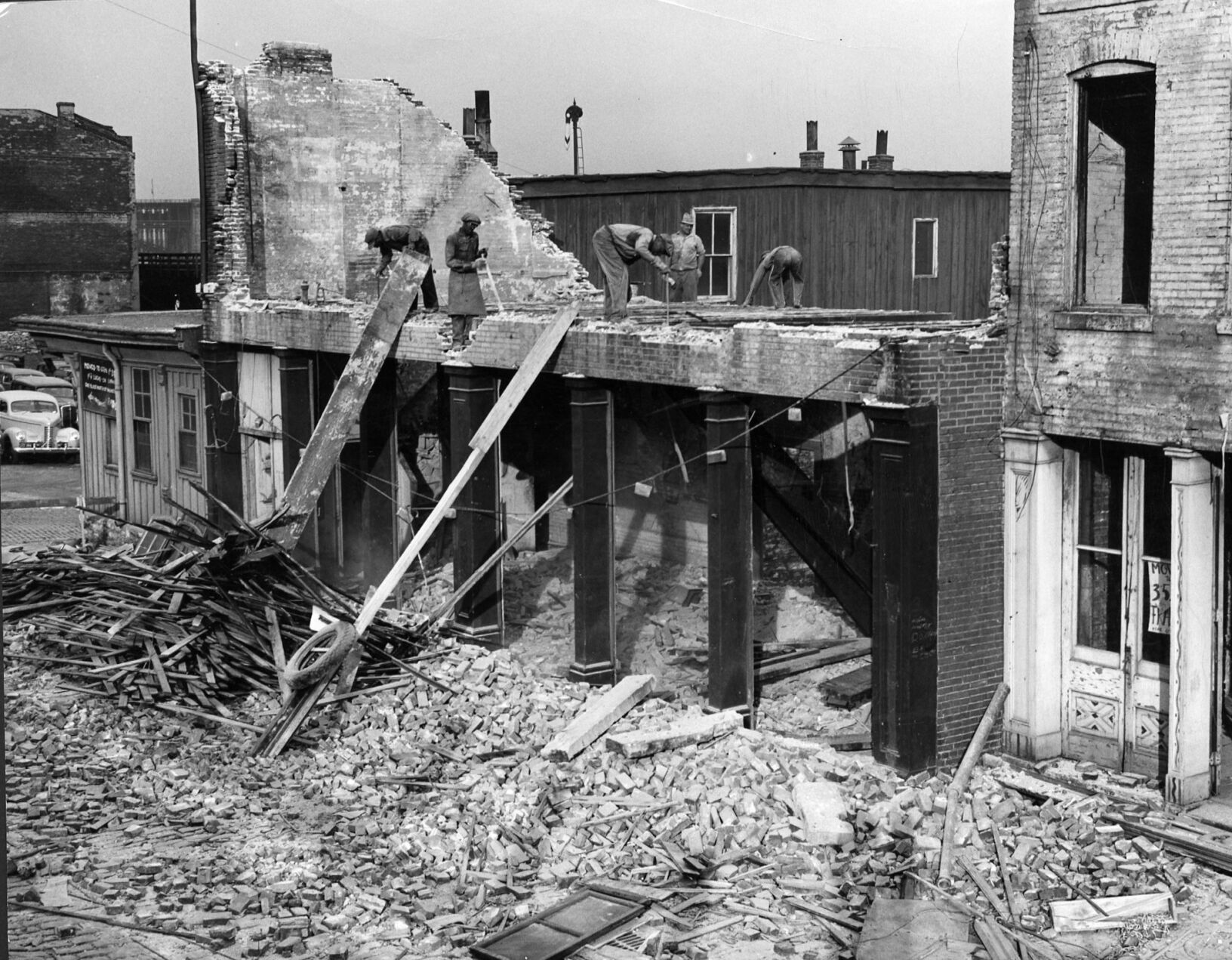 Look Back: Riverfront demolition for Jefferson National Expansion Memorial